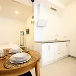 Elewana Apartment *